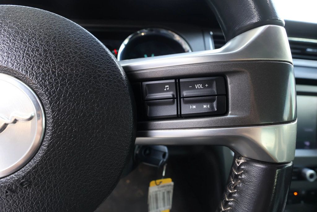2013 Ford Mustang 2dr Coupe GT - 22928269 - 15