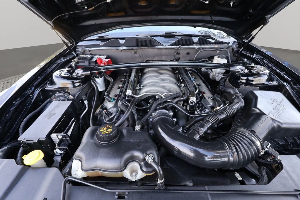 2013 Ford Mustang 2dr Coupe GT - 22928269 - 33