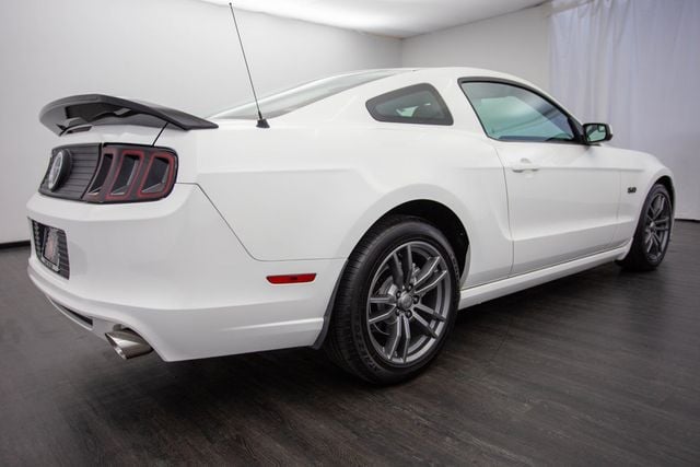 2013 Ford Mustang 2dr Coupe GT - 22602992 - 24