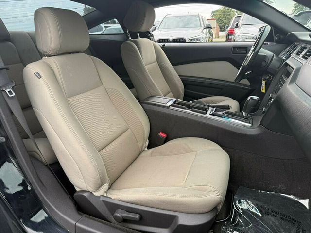 2013 Ford Mustang 2dr Coupe GT - 23039701 - 11