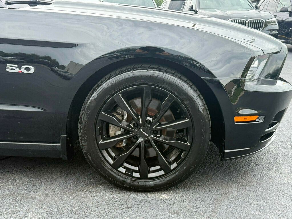 2013 Ford Mustang 2dr Coupe GT - 23039701 - 27