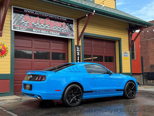 2013 Ford Mustang 2dr Coupe GT Premium - 23033594 - 4