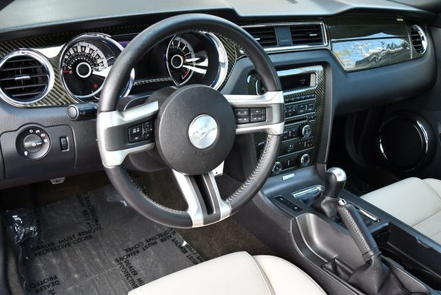 2013 Ford Mustang 2dr Coupe GT Premium W/Comfort Package - 23081806 - 11