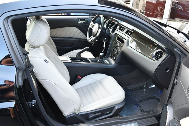 2013 Ford Mustang 2dr Coupe GT Premium W/Comfort Package - 23081806 - 42