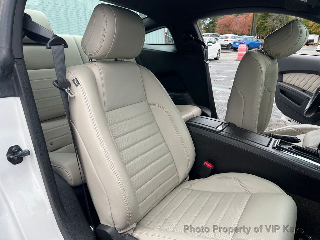 2013 Ford Mustang 2dr Coupe V6 - 22937459 - 18