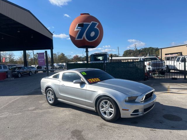 2013 Ford Mustang 2dr Coupe V6 - 22945173 - 0