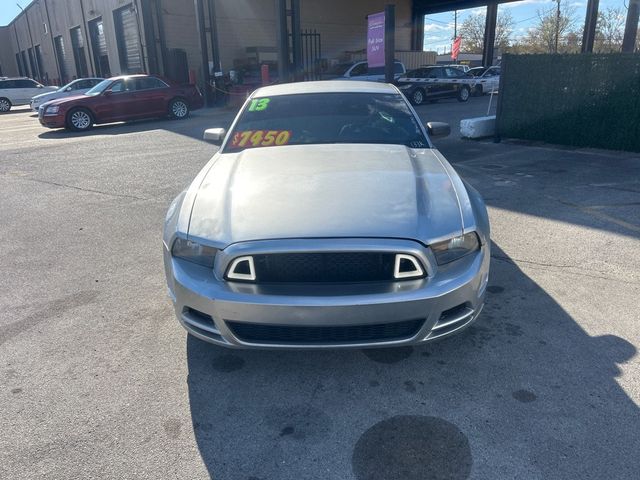 2013 Ford Mustang 2dr Coupe V6 - 22945173 - 1