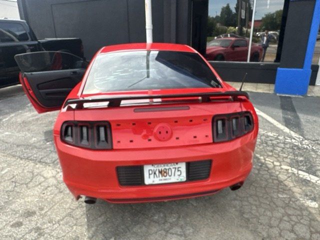 2013 Ford Mustang 2dr Coupe V6 - 23045284 - 4
