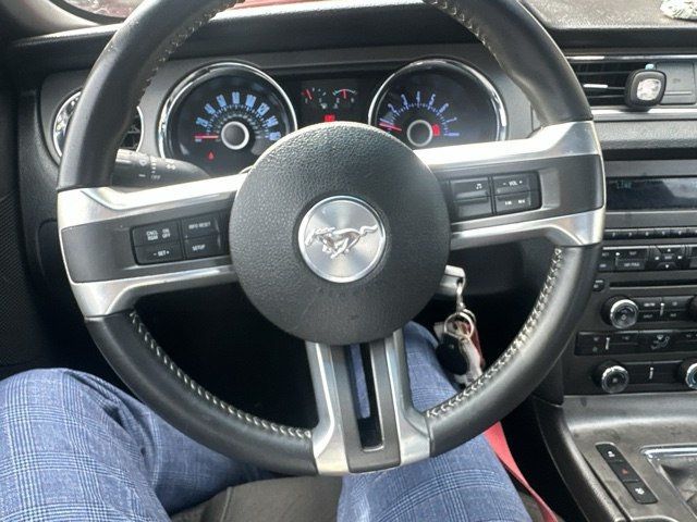 2013 Ford Mustang 2dr Coupe V6 - 23045284 - 6