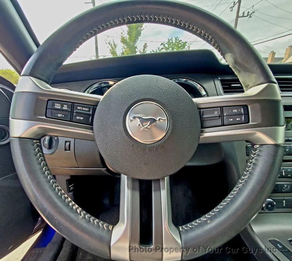 2013 Ford Mustang 2dr Coupe V6 - 23003613 - 11