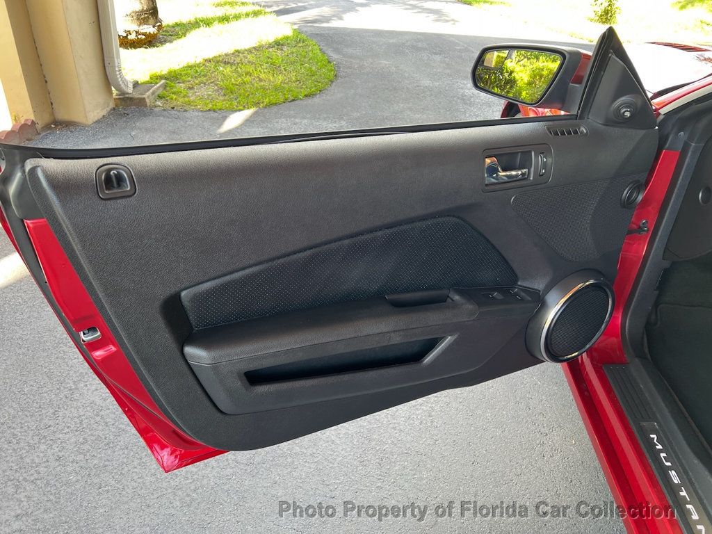 2013 Ford Mustang Convertible GT Premium Automatic - 22931022 - 28