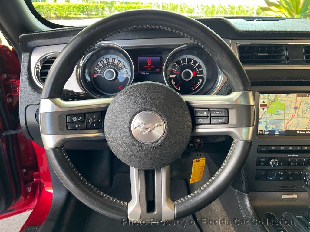 2013 Ford Mustang Convertible GT Premium Automatic - 22931022 - 38