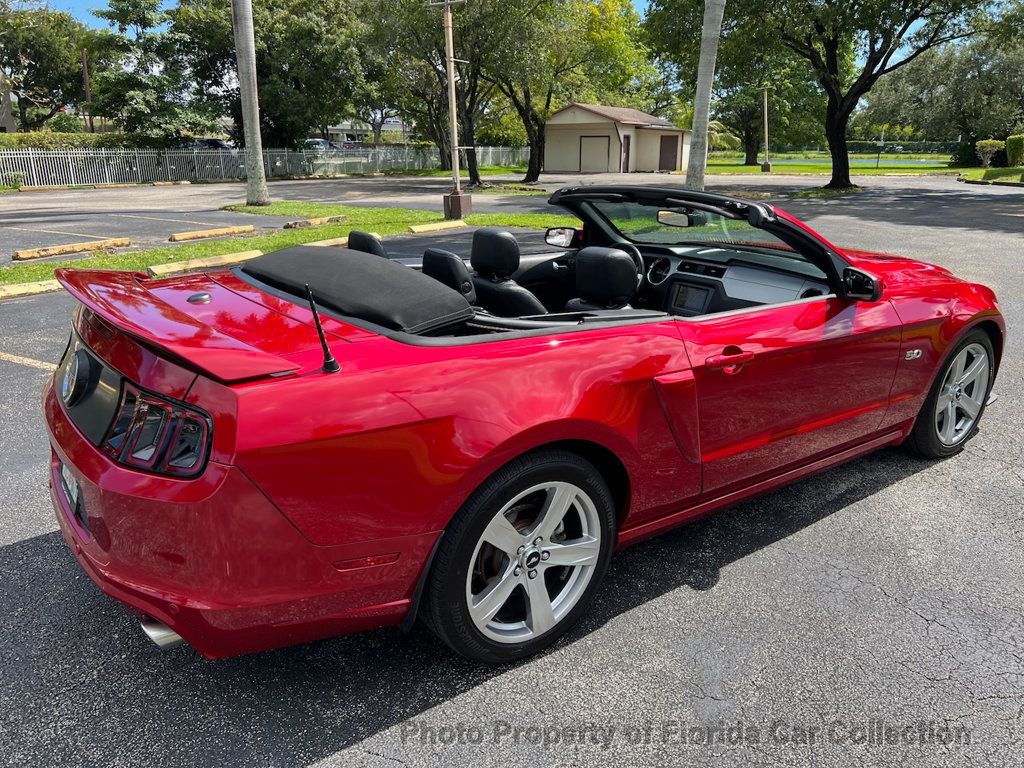 2013 Ford Mustang GT Premium Convertible photo 4