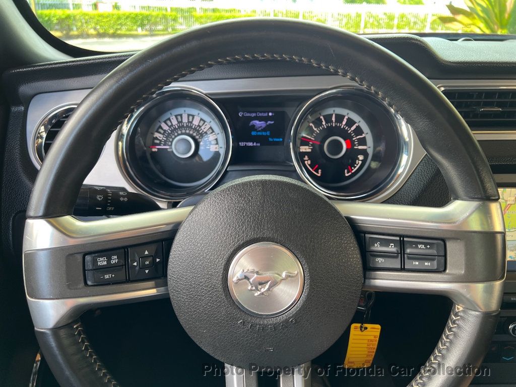 2013 Ford Mustang Convertible GT Premium Automatic - 22931022 - 39