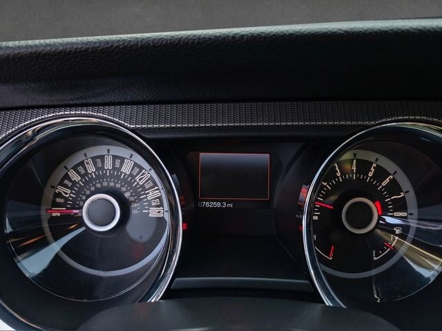 2013 Ford Mustang PREMIUM, GT, CLEAN CARFAX, 6-SPD MANUAL, BREMBO BRAKE PKG - 23030133 - 5