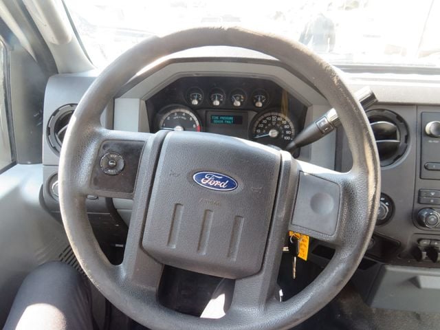 2013 Ford Super Duty F-250 SRW 4WD Reg Cab 137" XLT - 22996454 - 11