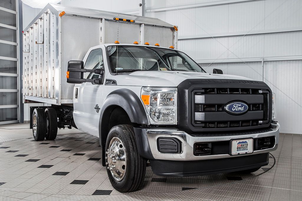 2013 Ford Super Duty F-450 DRW Cab-Chassis F450 REG CAB - 15742320 - 1