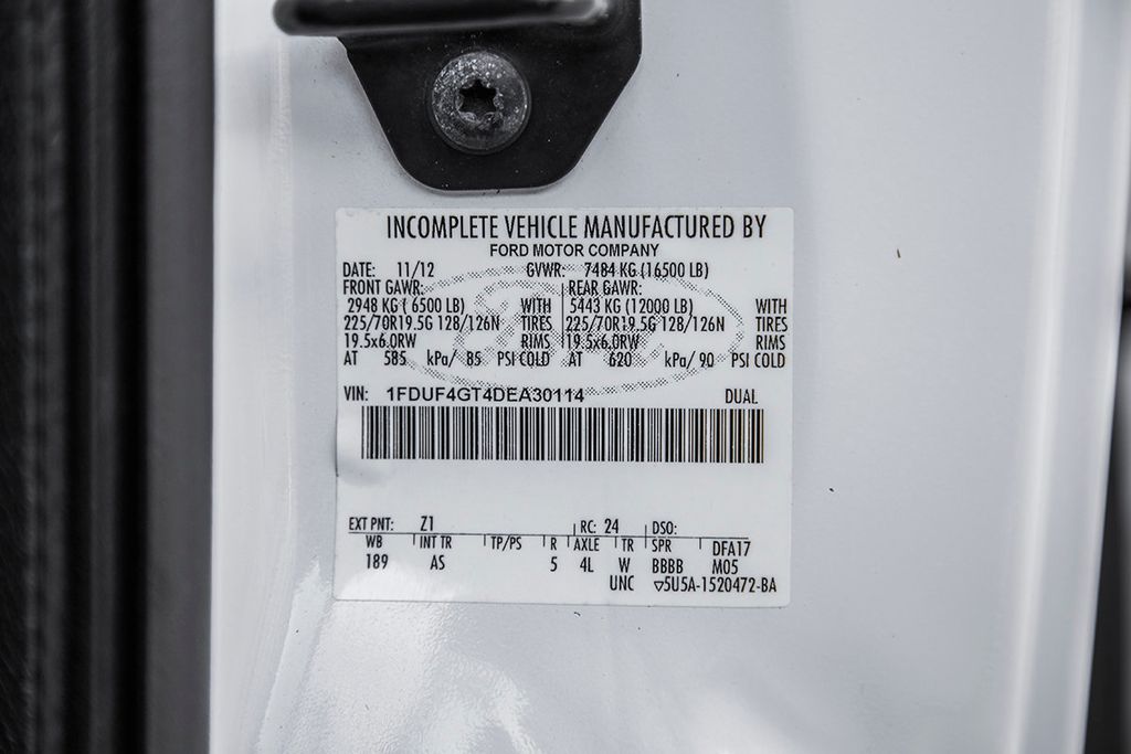 2013 Ford Super Duty F-450 DRW Cab-Chassis F450 REG CAB - 15742320 - 26