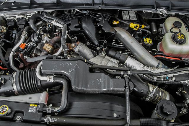 2013 Ford Super Duty F-550 DRW F550 CREW 4X4 * 6.7 POWERSTROKE * CONCRETE BODY * LOCAL TRUC - 16074953 - 15