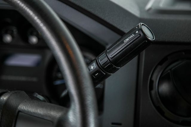 2013 Ford Super Duty F-550 DRW F550 CREW 4X4 * 6.7 POWERSTROKE * CONCRETE BODY * LOCAL TRUC - 16074953 - 19