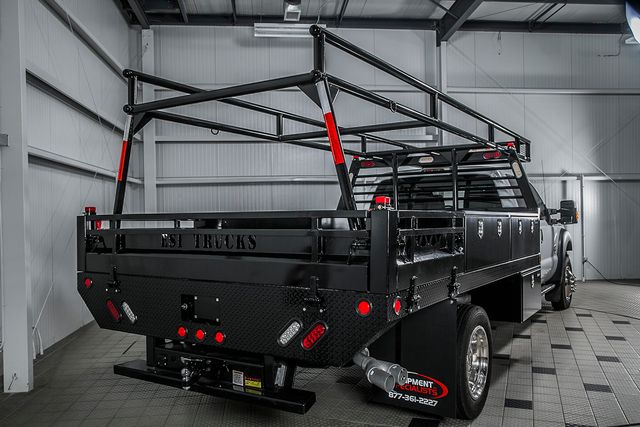 2013 Ford Super Duty F-550 DRW F550 CREW 4X4 * 6.7 POWERSTROKE * CONCRETE BODY * LOCAL TRUC - 16074953 - 2