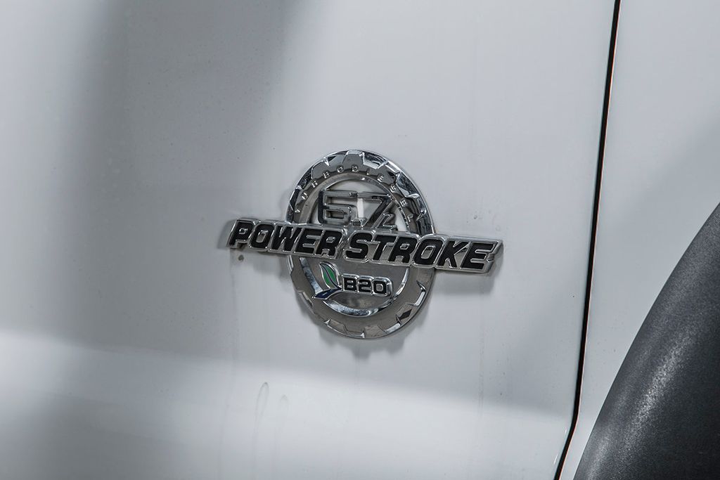2013 Ford Super Duty F-550 DRW F550 CREW 4X4 * 6.7 POWERSTROKE * CONCRETE BODY * LOCAL TRUC - 16074953 - 6