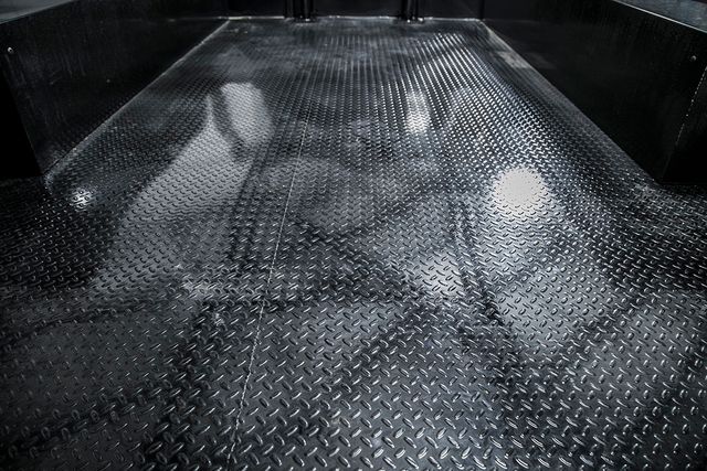 2013 Ford Super Duty F-550 DRW F550 CREW 4X4 * 6.7 POWERSTROKE * CONCRETE BODY * LOCAL TRUC - 16074953 - 8