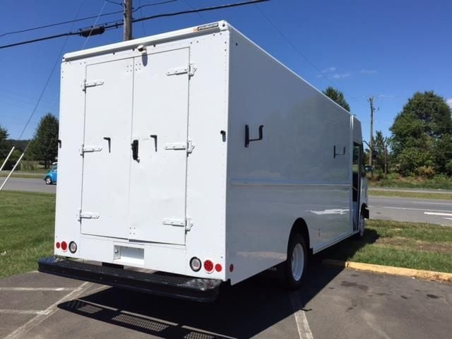 2013 Ford Super Duty F-59 Stripped Chassis WT - 13948667 - 2