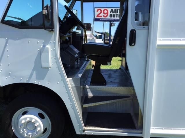 2013 Ford Super Duty F-59 Stripped Chassis WT - 13948667 - 4