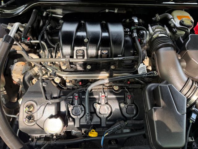 2013 Ford Taurus 4dr Sedan Limited FWD - 23054764 - 35
