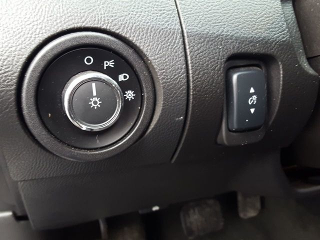 2013 Ford Taurus SEL - 18237839 - 16