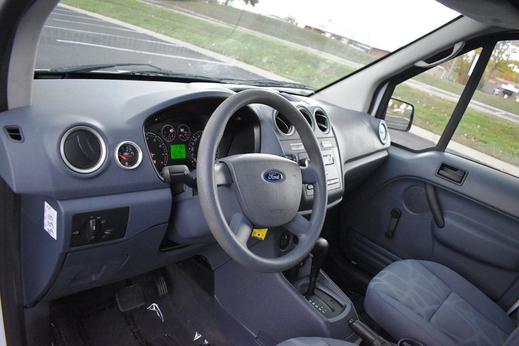 2013 Ford Transit Connect XL photo 2