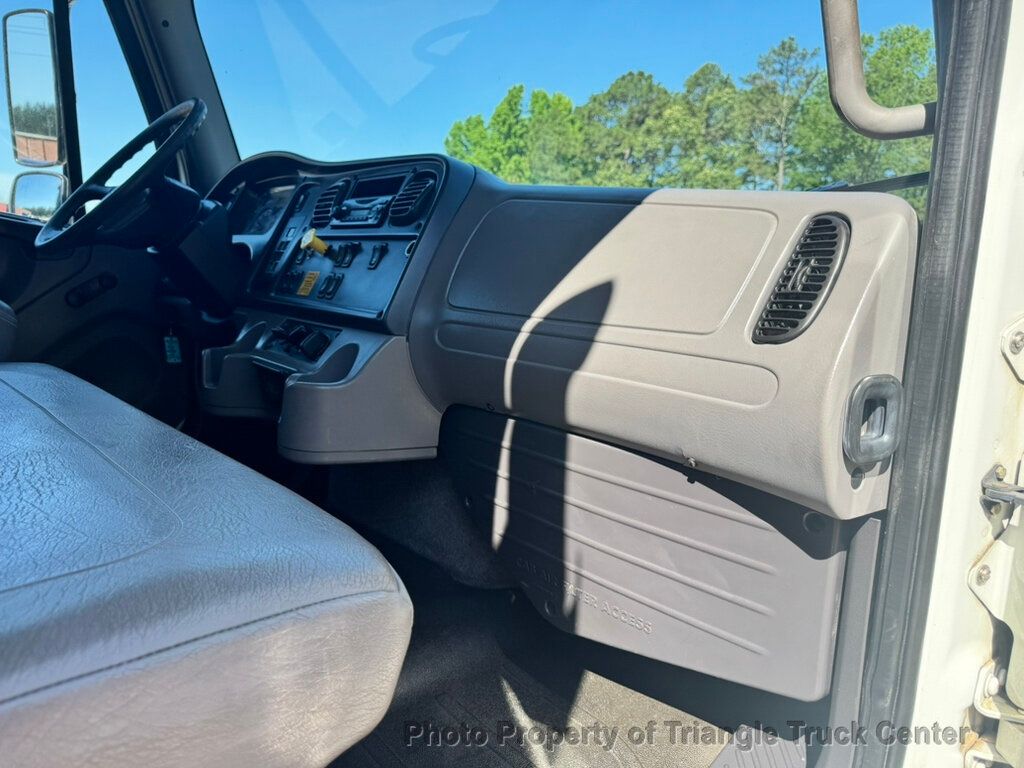 2013 Freightliner M2 JUST 32k MILES! TANDEM AXLE LONG FLATBED SUPER NICE UNIT! FINANCE OR LEASE! - 23017566 - 38