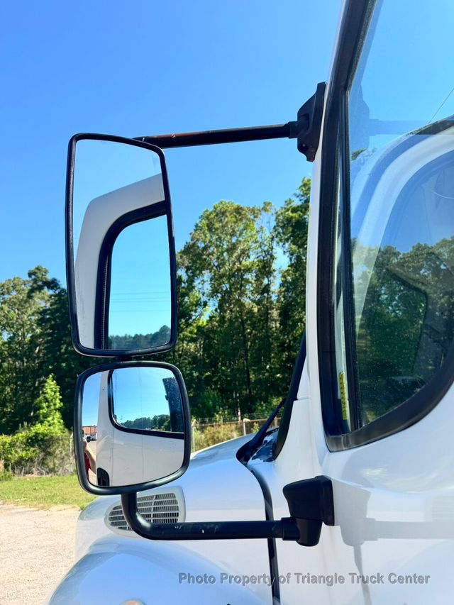 2013 Freightliner M2 JUST 32k MILES! TANDEM AXLE LONG FLATBED SUPER NICE UNIT! FINANCE OR LEASE! - 23017566 - 48