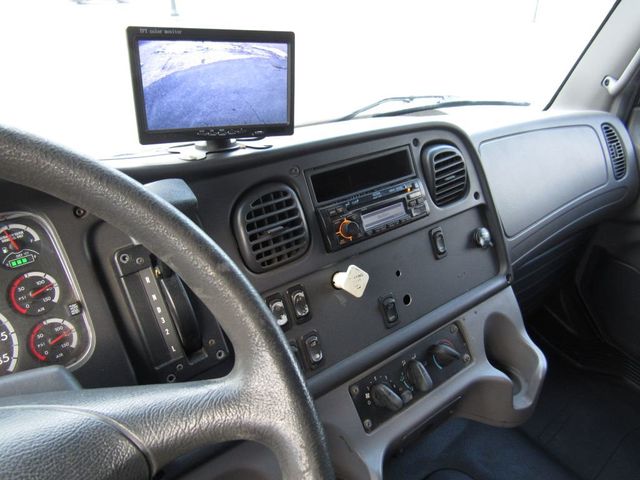 2013 Freightliner M2 - 36 Passengers TURTLE TOP ODYSSEY XLT - 23015775 - 23