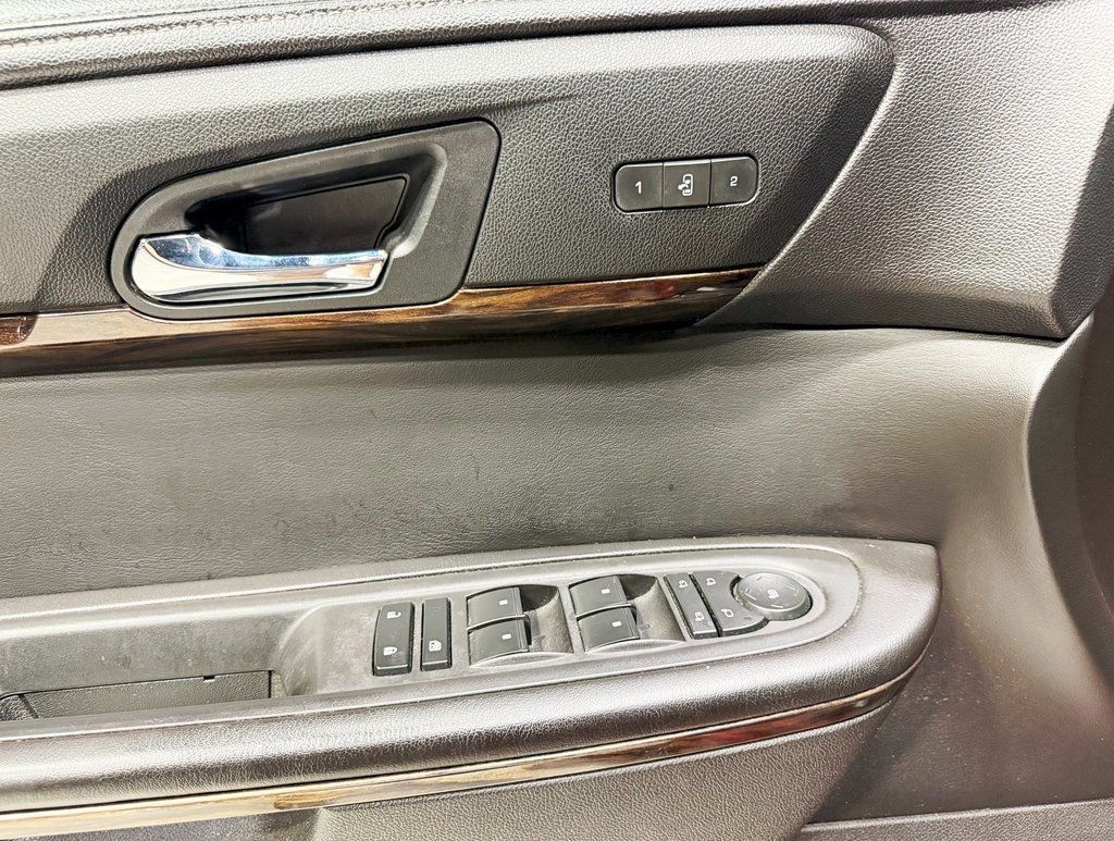 2013 Gmc Acadia Denali photo 27