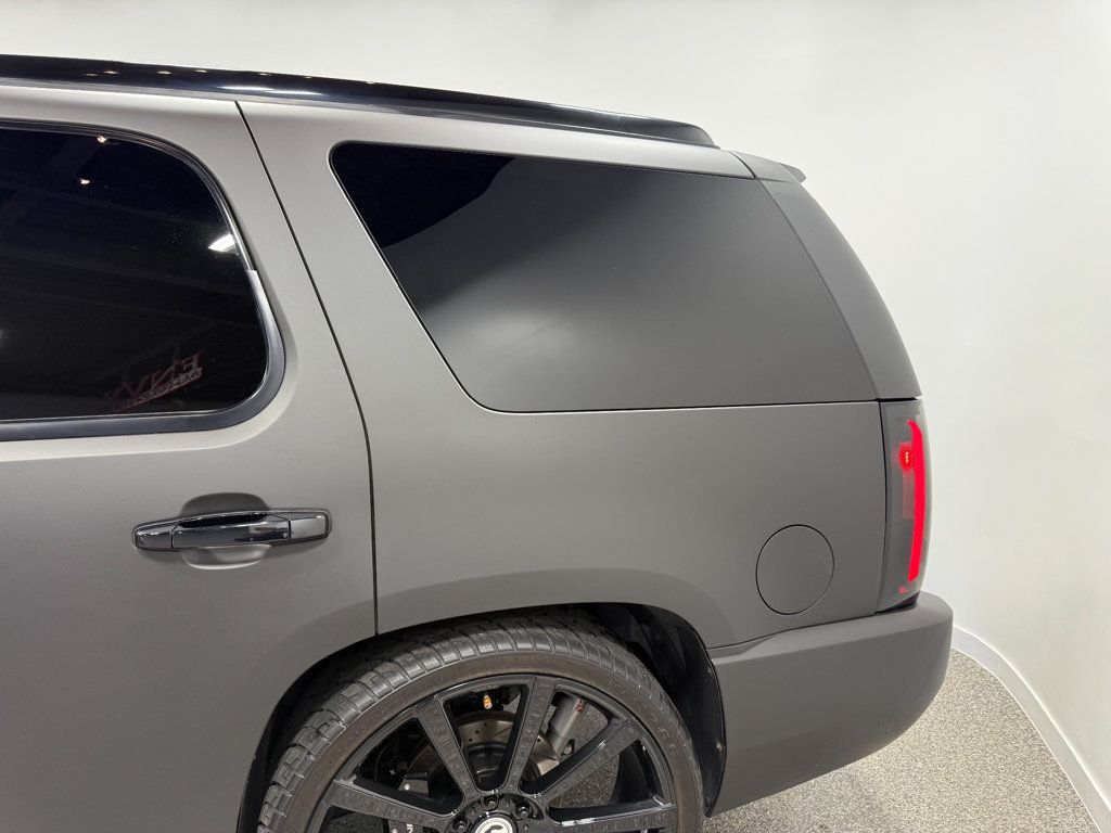 GMC Yukon photo 11