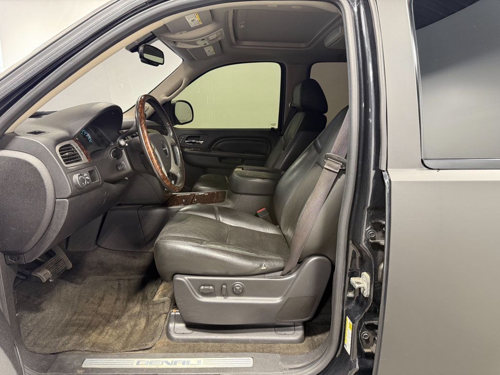 GMC Yukon photo 17