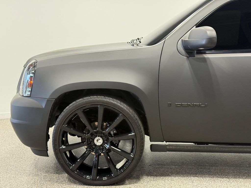 GMC Yukon photo 26