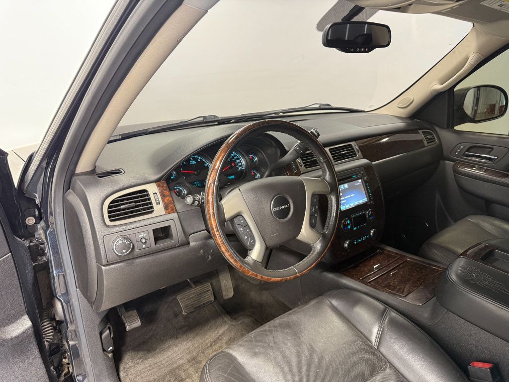 GMC Yukon photo 38