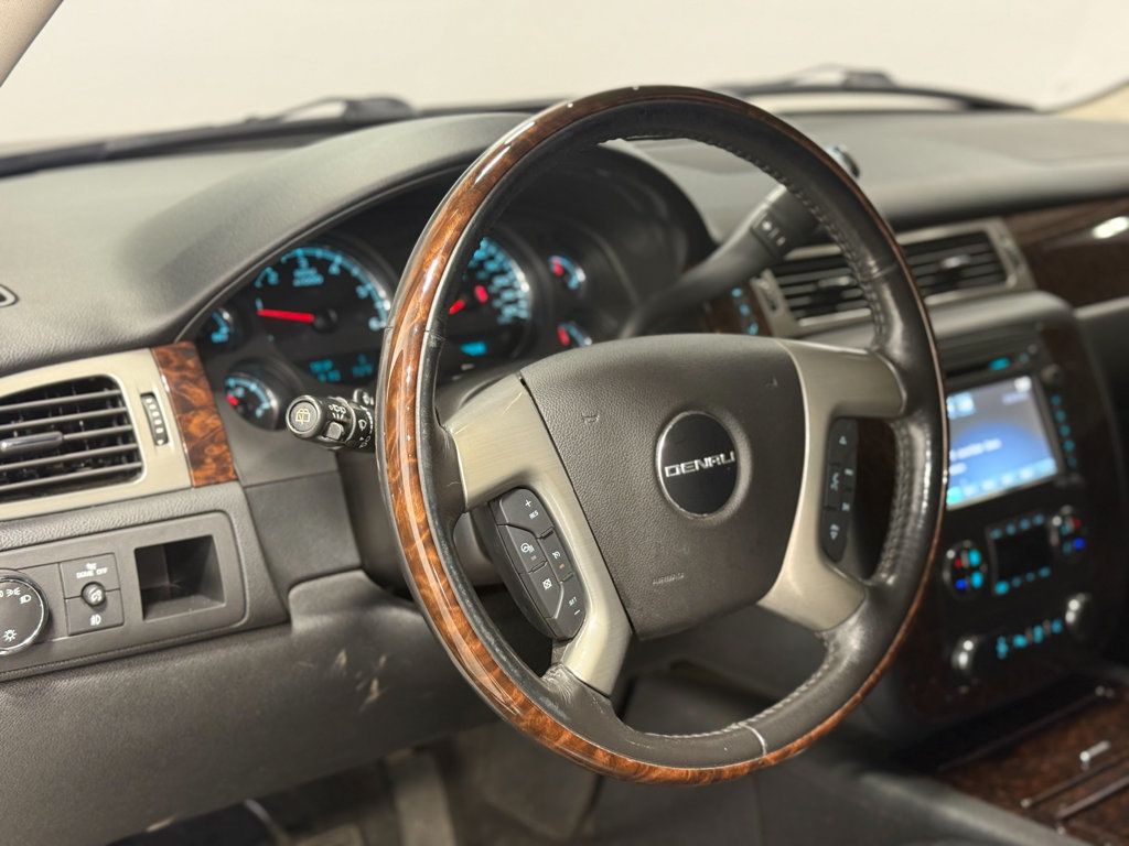 GMC Yukon photo 39