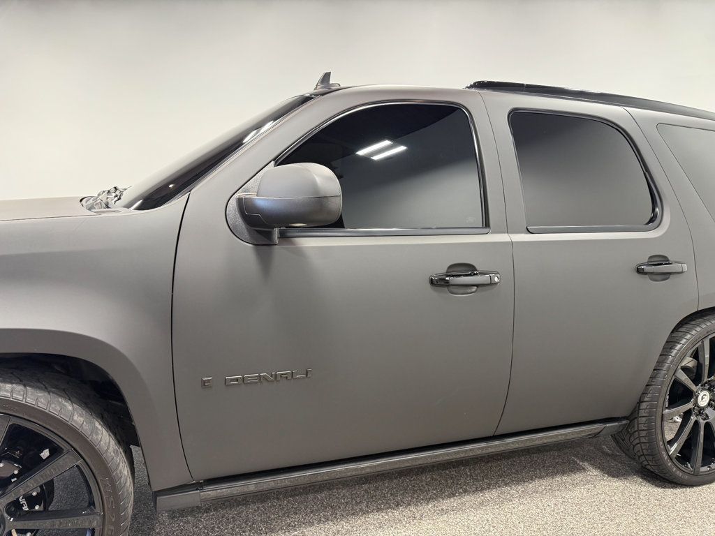 GMC Yukon photo 9