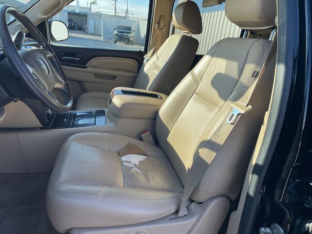 2013 GMC Yukon XL 2WD 4dr 1500 Denali - 22980172 - 8