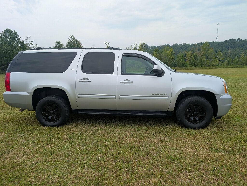 2013 Gmc Yukon XL SLT photo 3