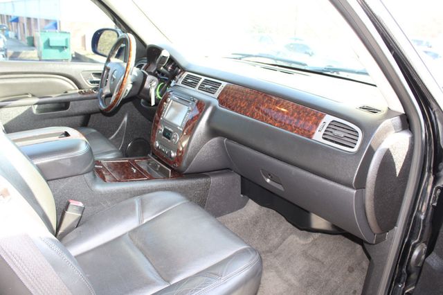 2013 GMC Yukon XL AWD 4dr 1500 Denali - 22980867 - 13