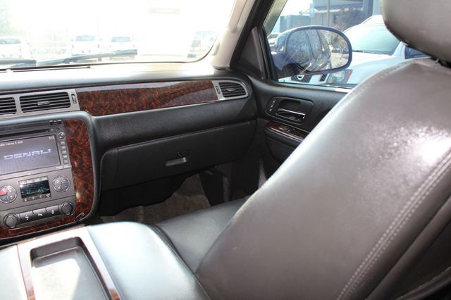 2013 GMC Yukon XL AWD 4dr 1500 Denali - 22980867 - 38