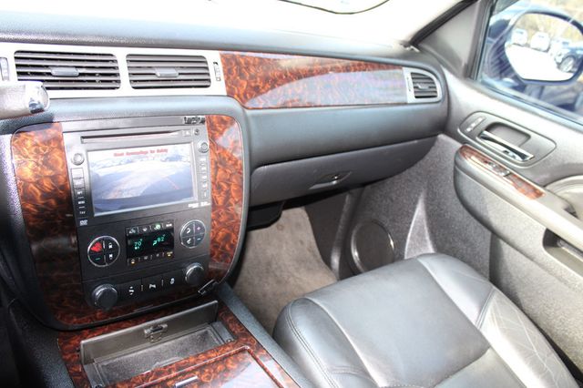 2013 GMC Yukon XL AWD 4dr 1500 Denali - 22980867 - 42