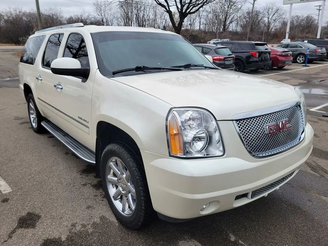 2013 GMC Yukon XL 1500 Denali Sport Utility 4D - 22969894 - 12