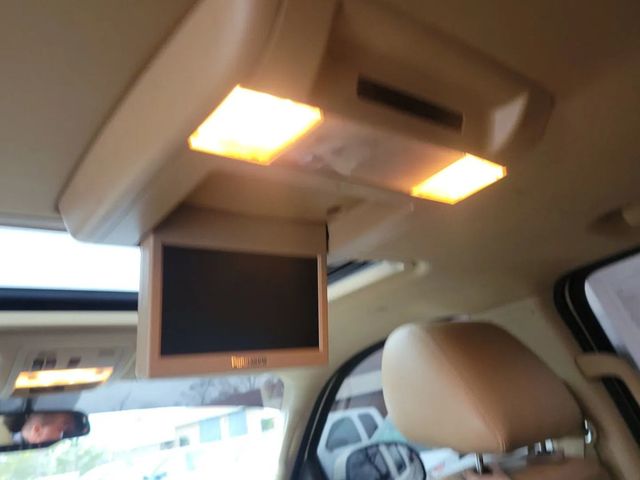 2013 GMC Yukon XL 1500 Denali Sport Utility 4D - 22969894 - 13