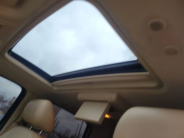 2013 GMC Yukon XL 1500 Denali Sport Utility 4D - 22969894 - 14